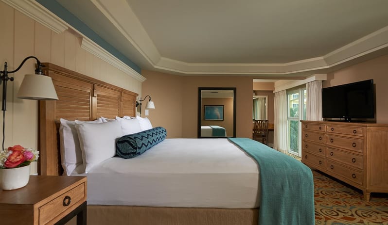 Edgewater Beach Hotel -  Two Bedroom Beach Front Premium Suite Master Bedroom